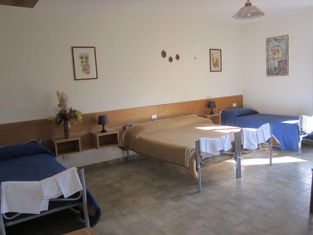 Locanda Dell'Asino D'Oro Villa Sulmona Szoba fotó