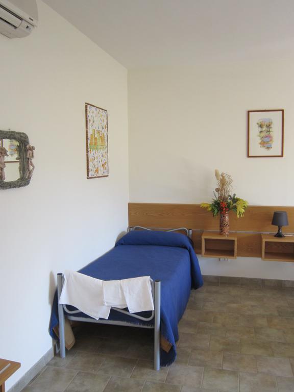 Locanda Dell'Asino D'Oro Villa Sulmona Szoba fotó